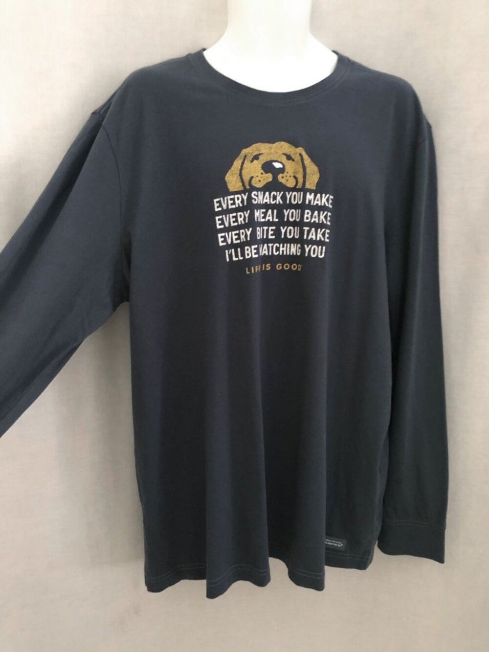 Life is Good Crusher Tee Shirt Men's XL NWT Every Snack You Make